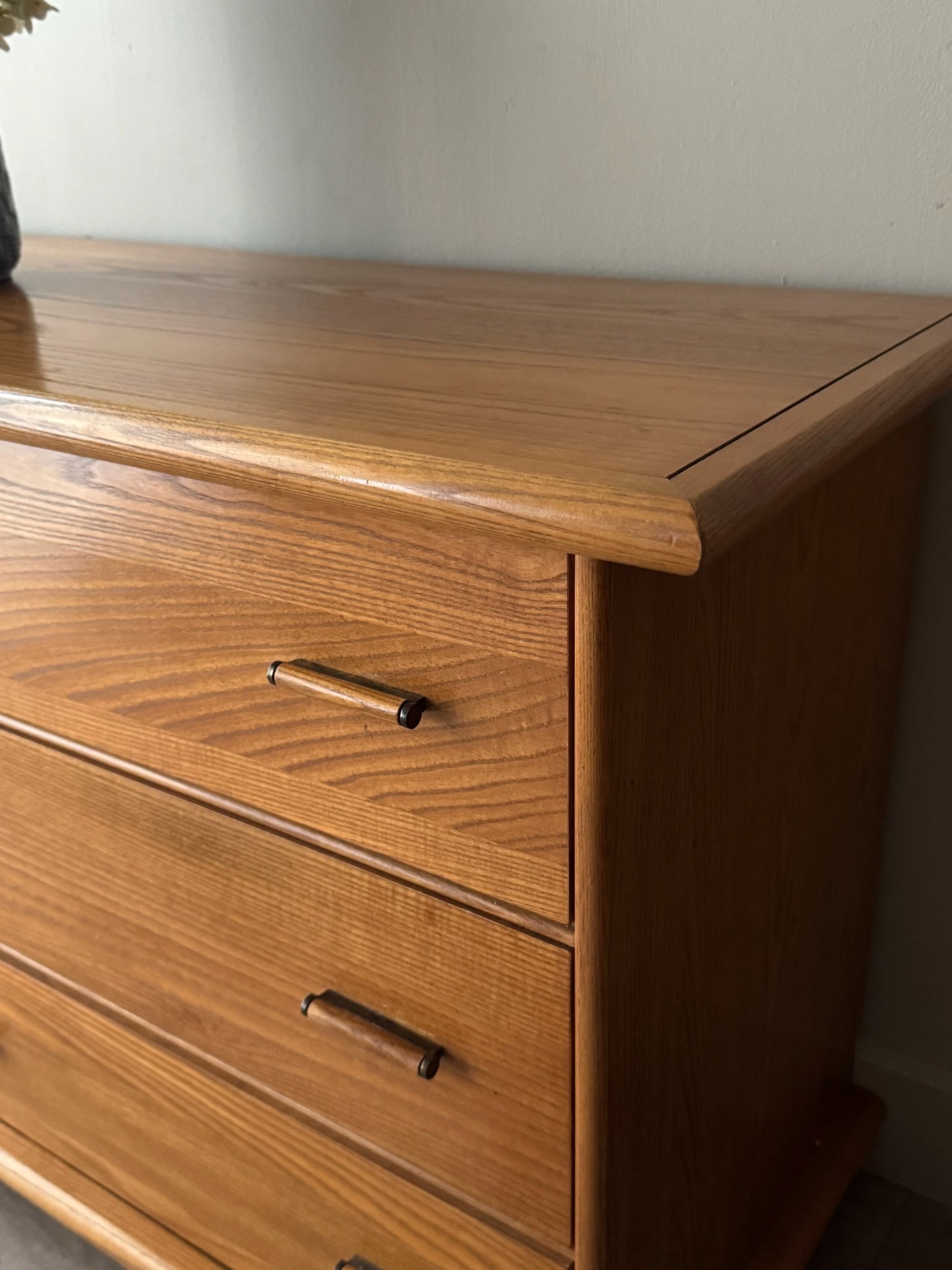 Oak 6 drawer dresser