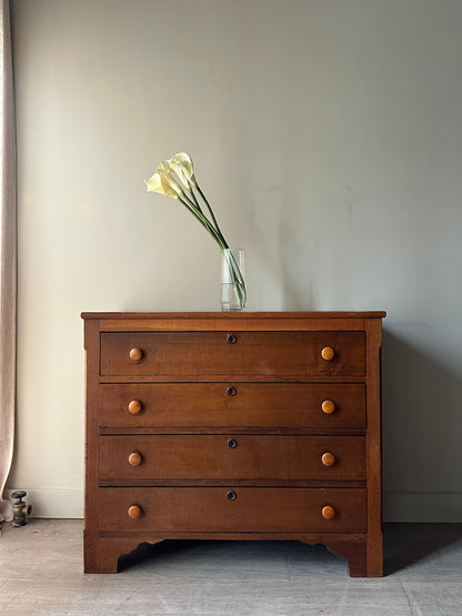 Pine dresser