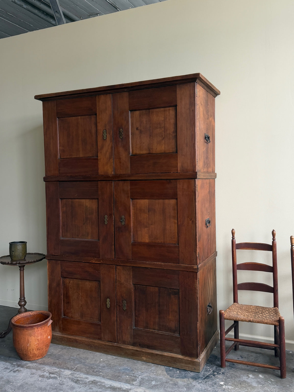 Pine three-piece linen press