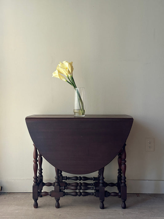 William & Mary mahogany gate leg table