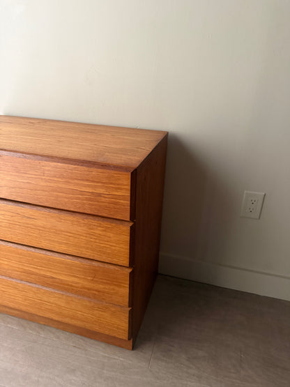 Teak bachelor’s chest