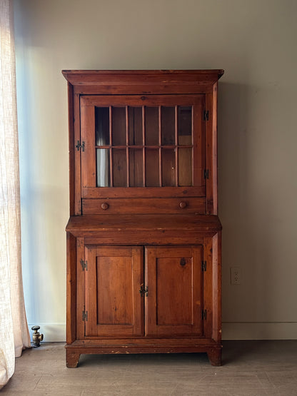 Pine hutch