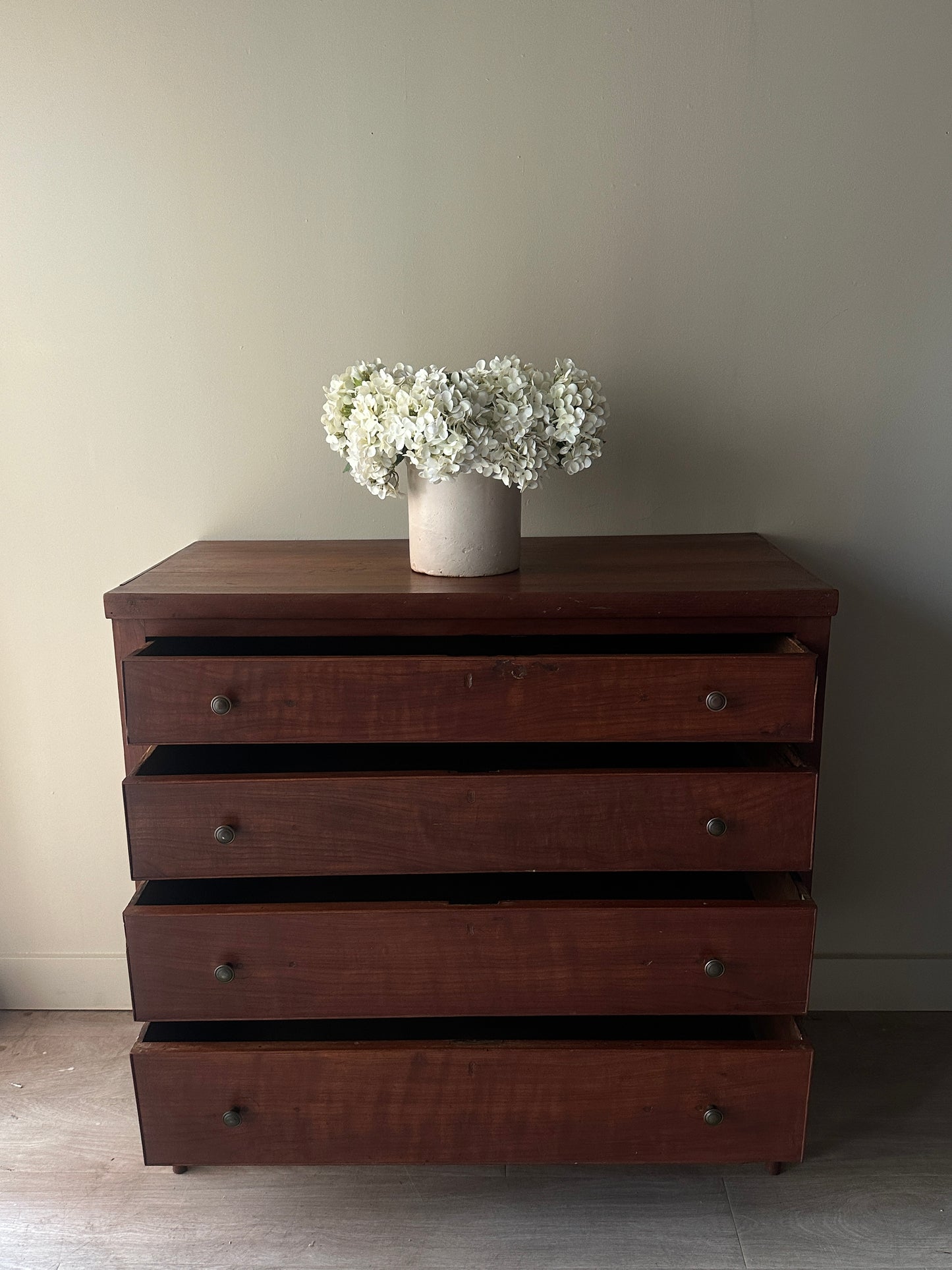 Pine Sheraton dresser