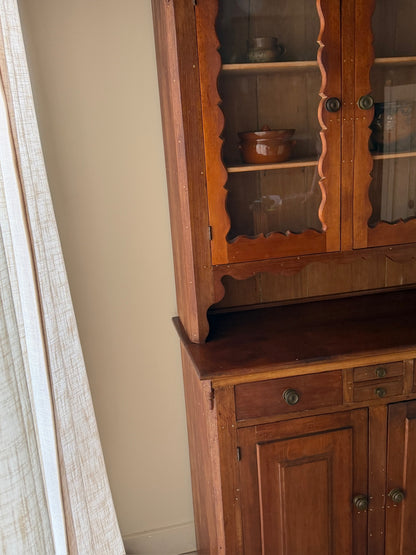 Federal pine two piece hutch