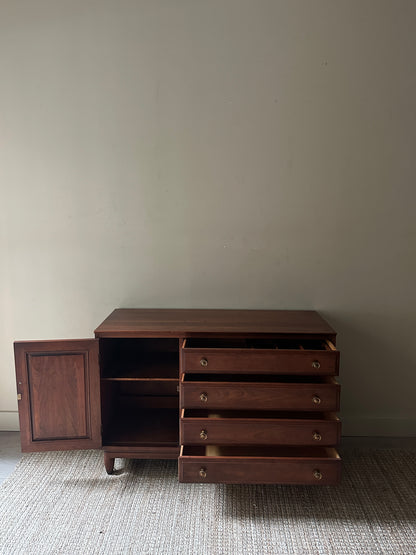 Willett dresser