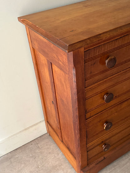 Pine dresser