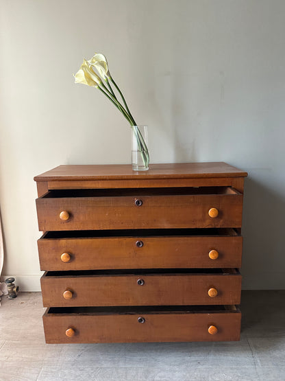 Pine dresser