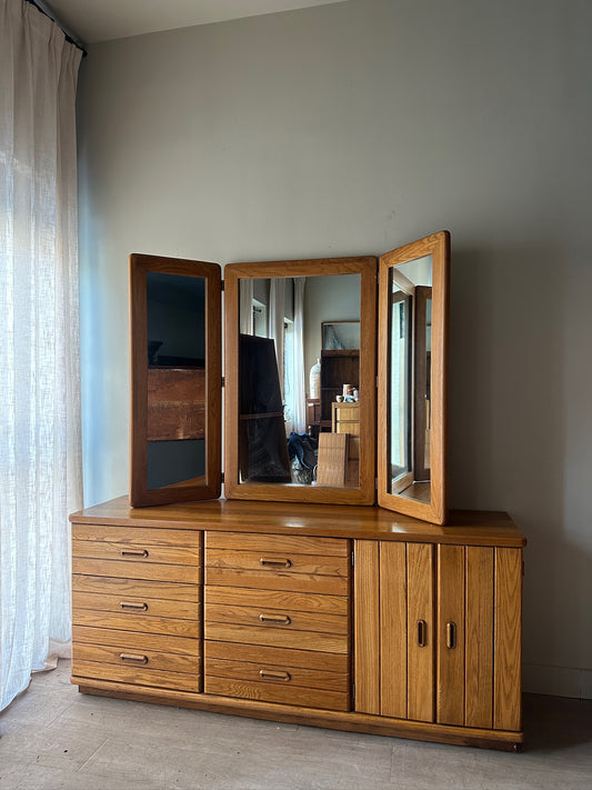 Broyhill oak dresser with triptych mirror