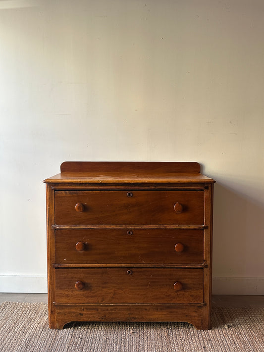 Pine dresser