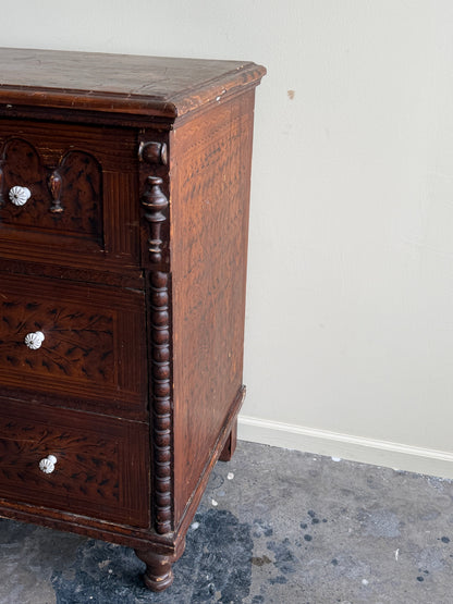 Painted pine dresser