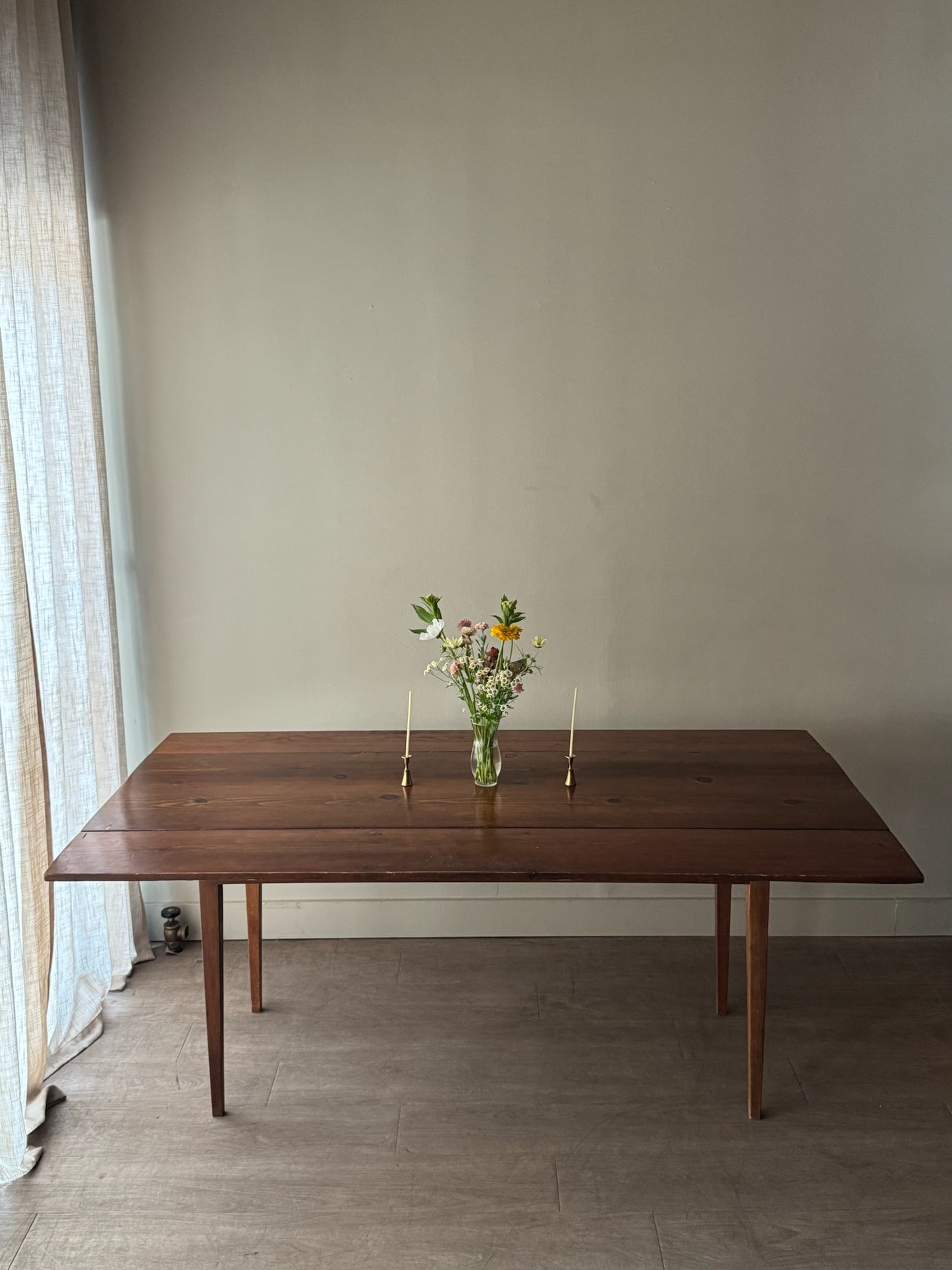 Pine harvest table