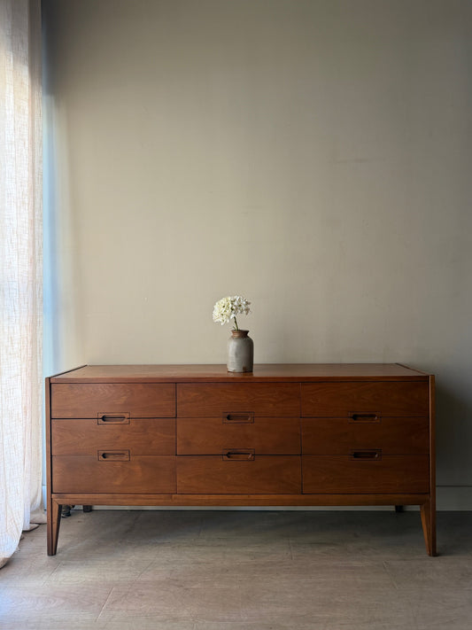 United walnut 9 drawer dresser