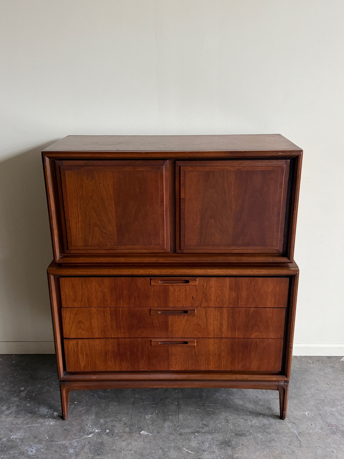 Walnut gentleman’s dresser