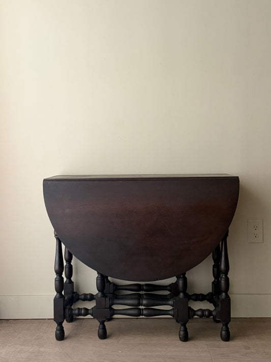 Oak gate leg table