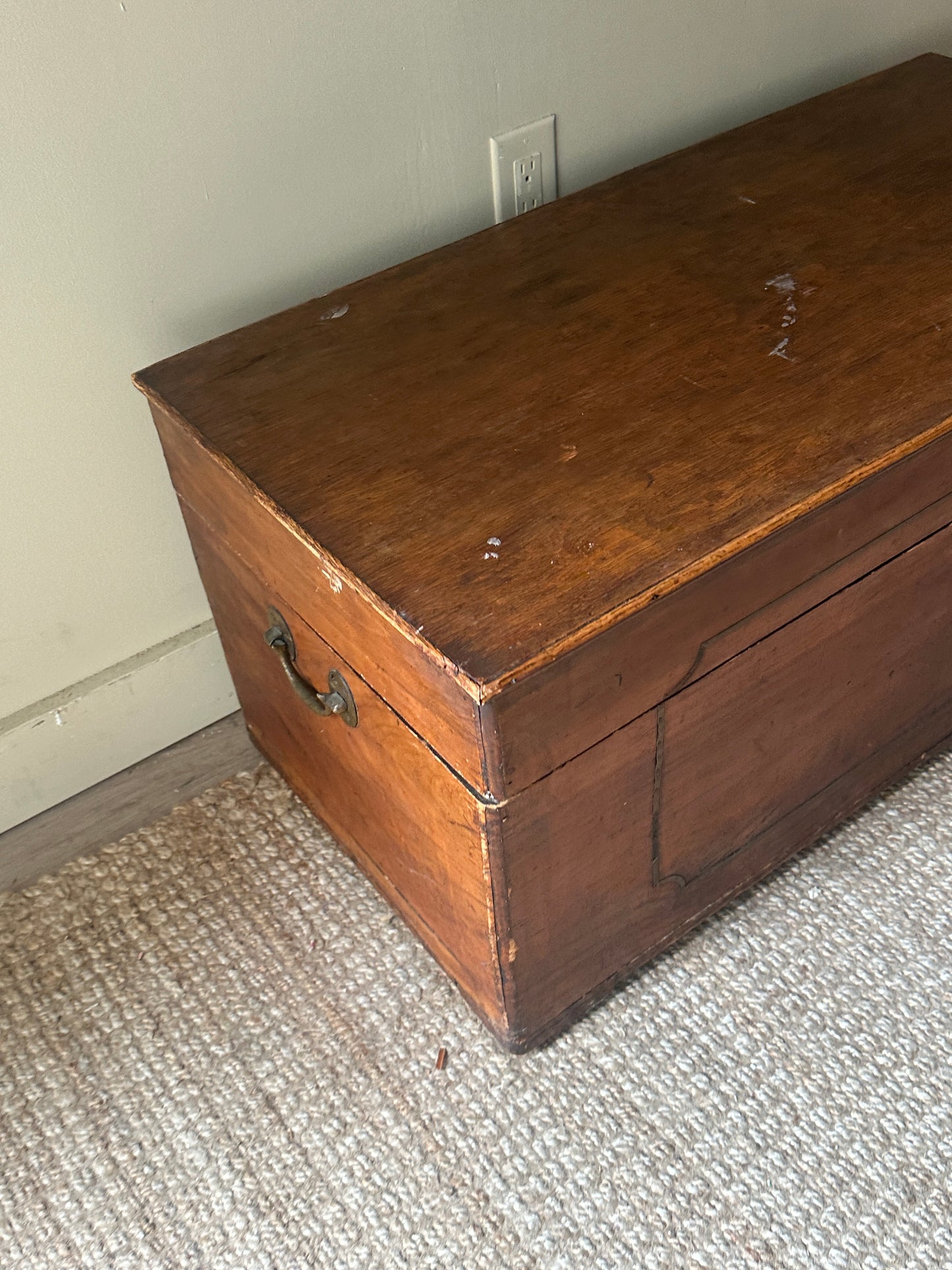 Pine chest