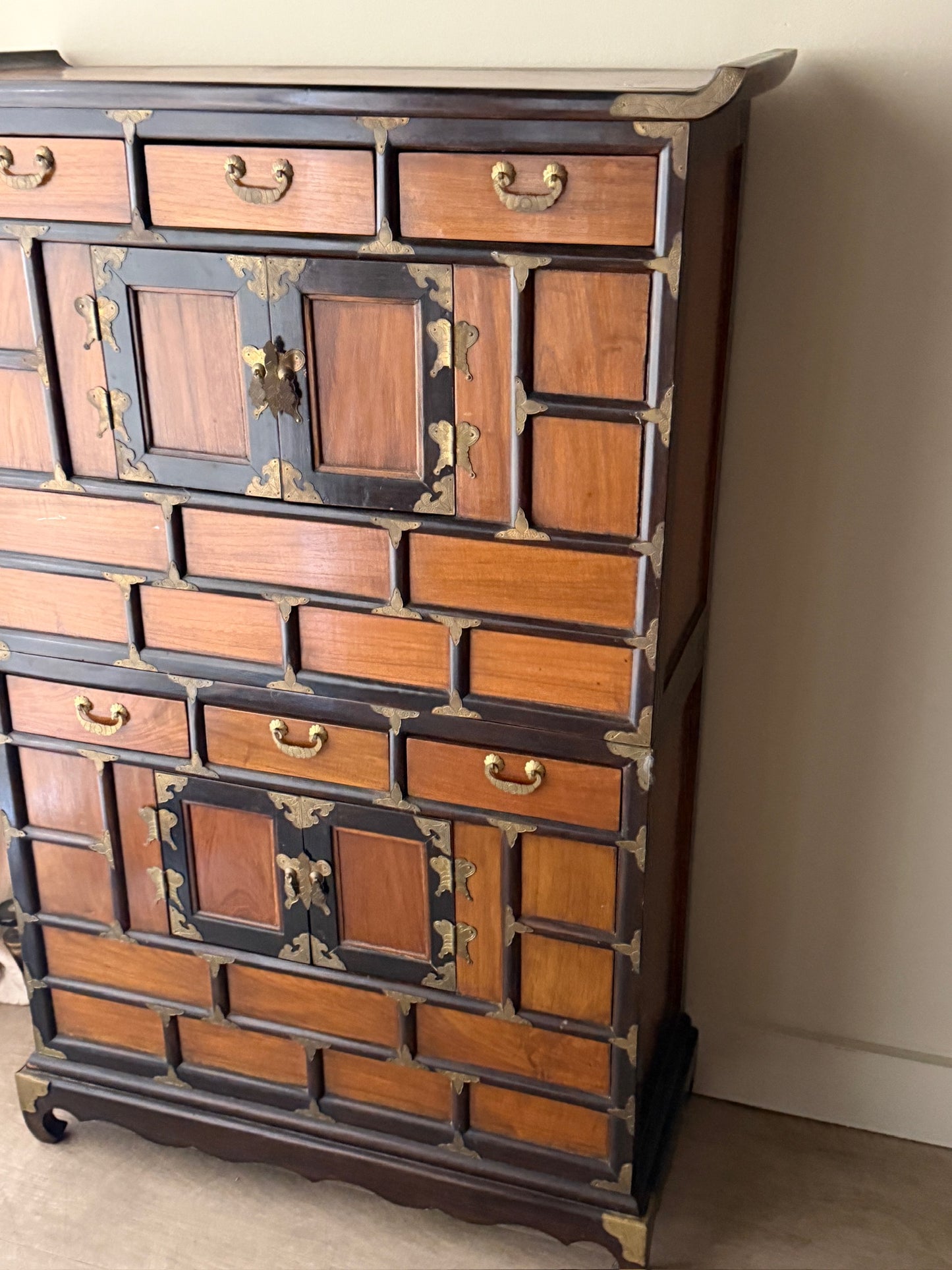 Korean elmwood two piece tansu chest