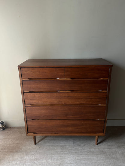 Walnut 5 drawer dresser