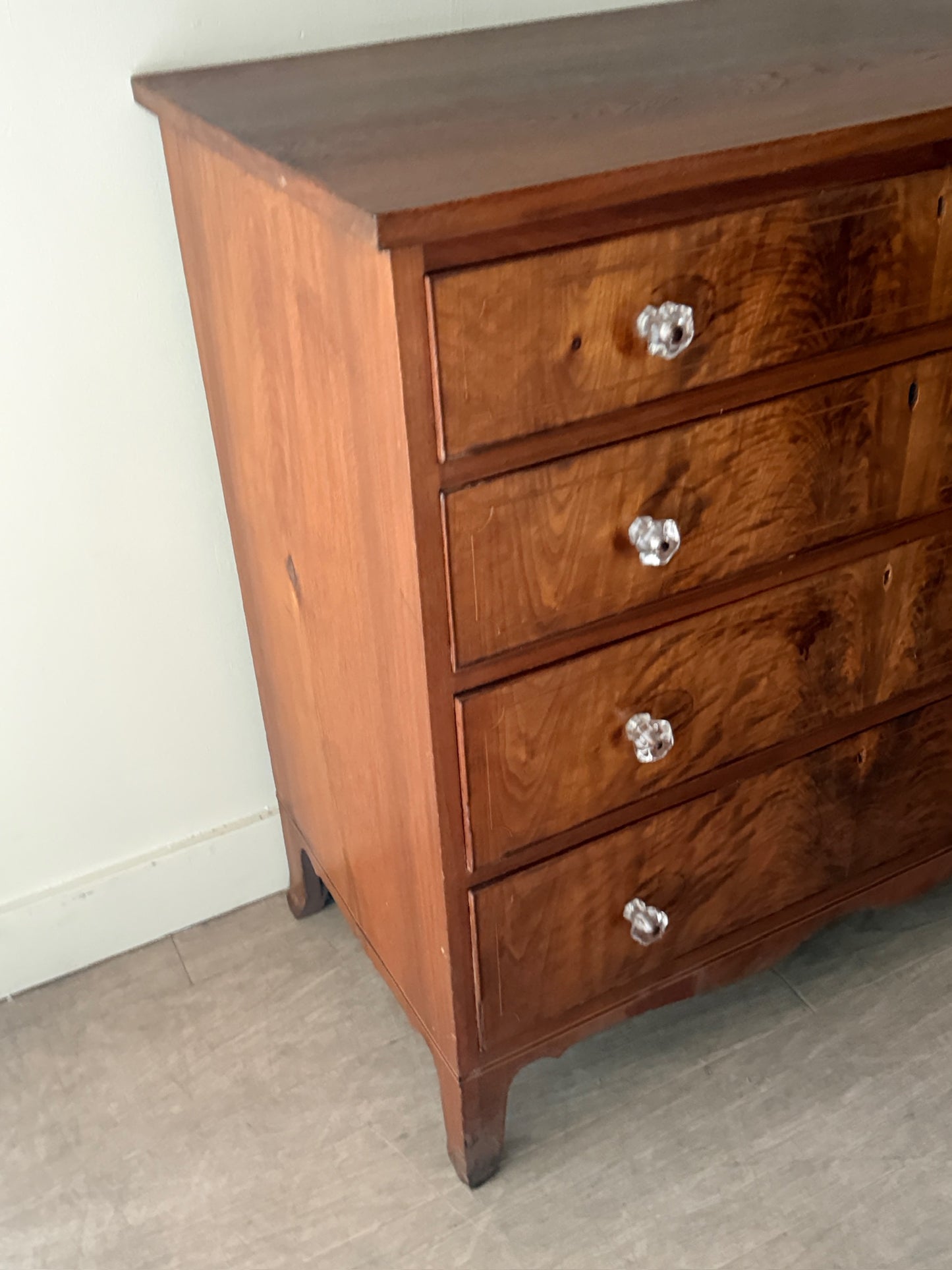 Hepplewhite inlaid walnut dresser
