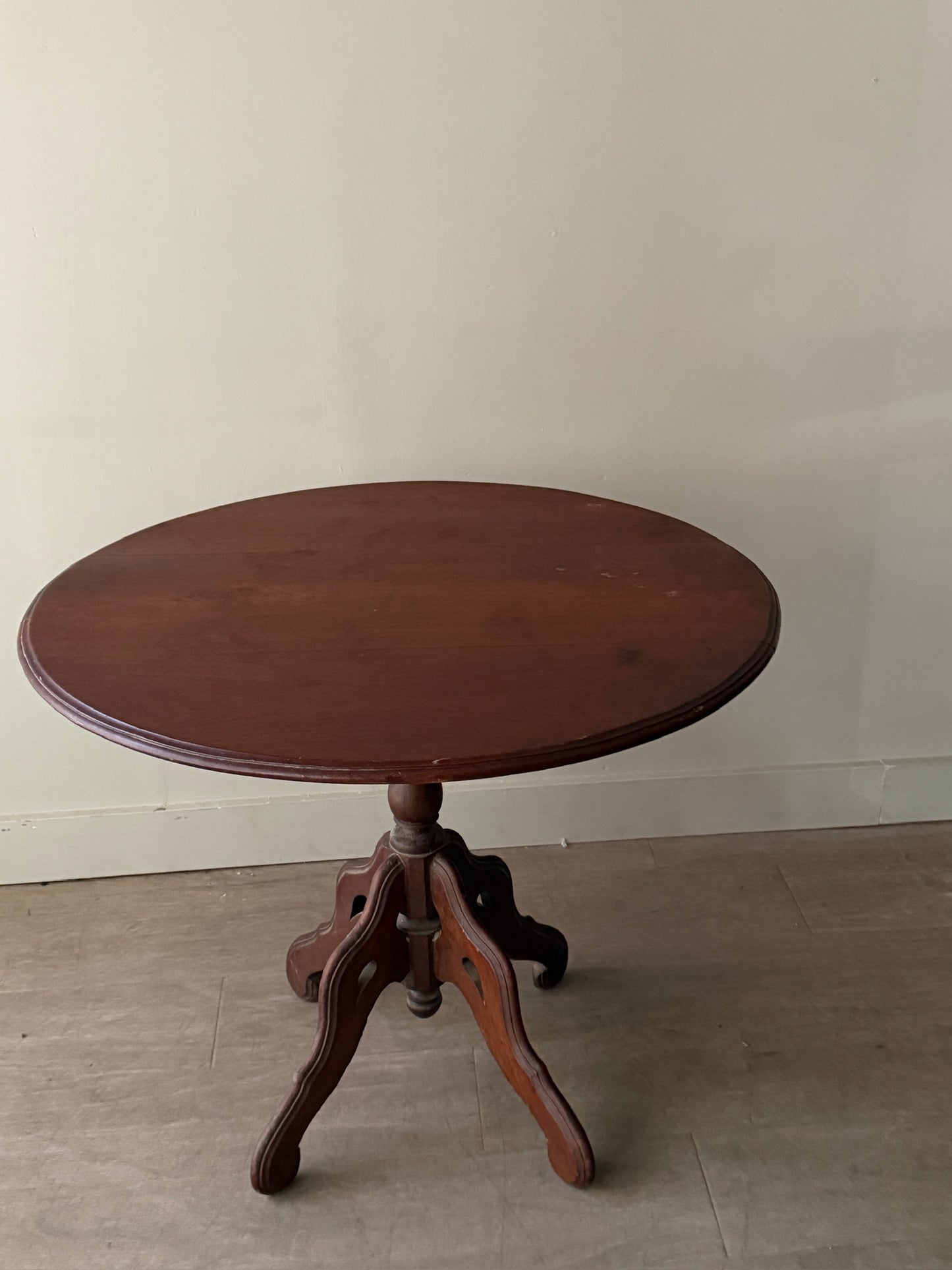 Victorian walnut parlor table