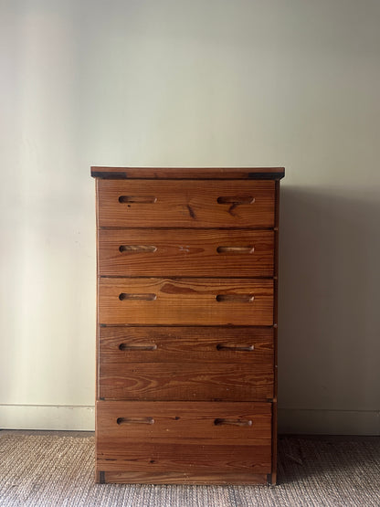 Pine dresser