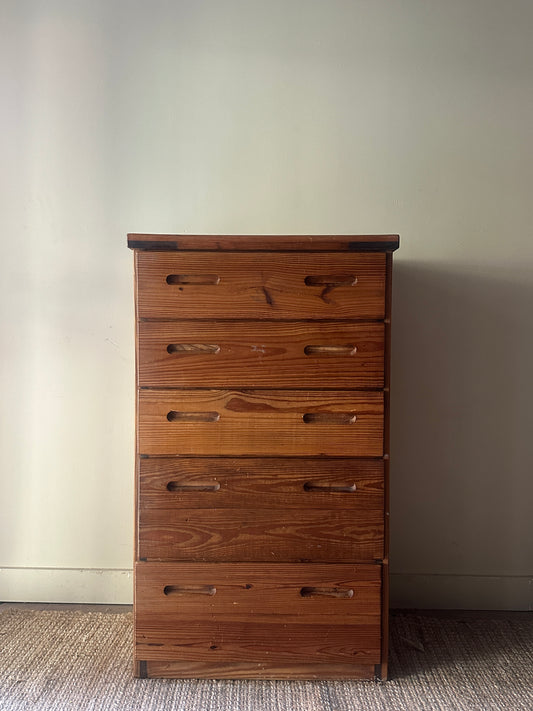 Pine dresser