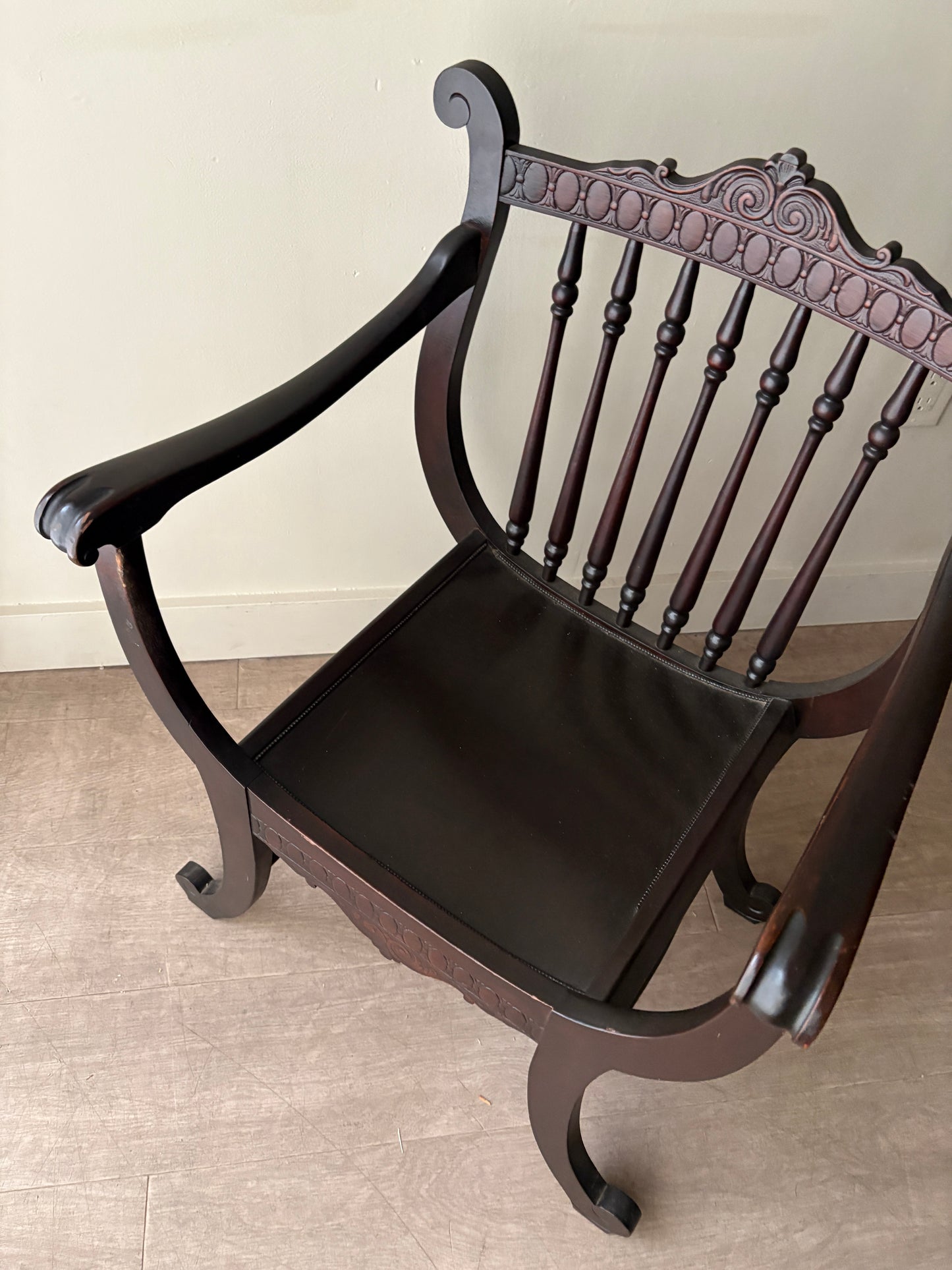 Victorian carved mahogany chair