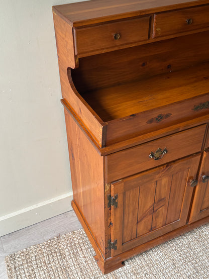 Small pine dry sink