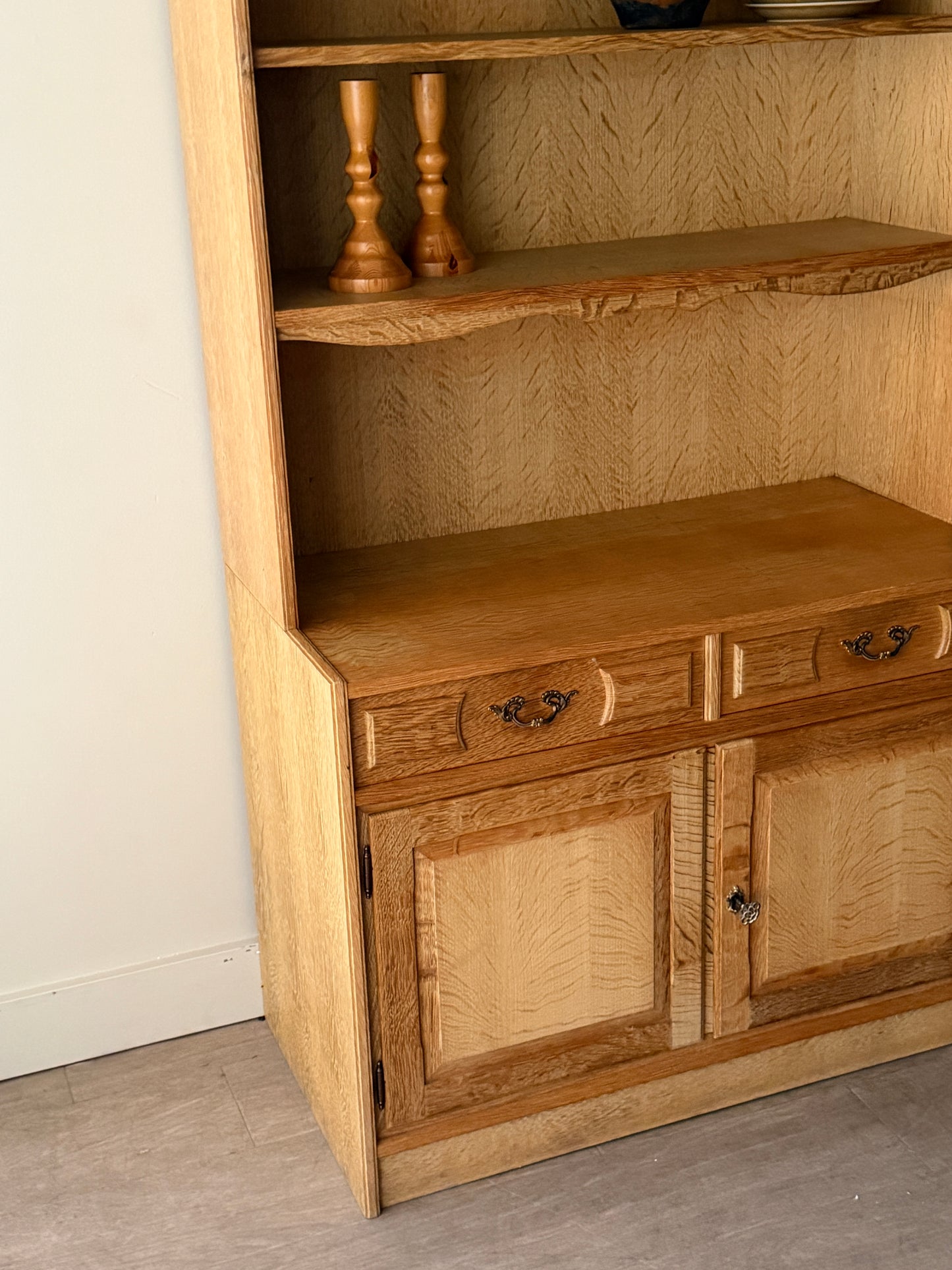 Henning oak two piece hutch