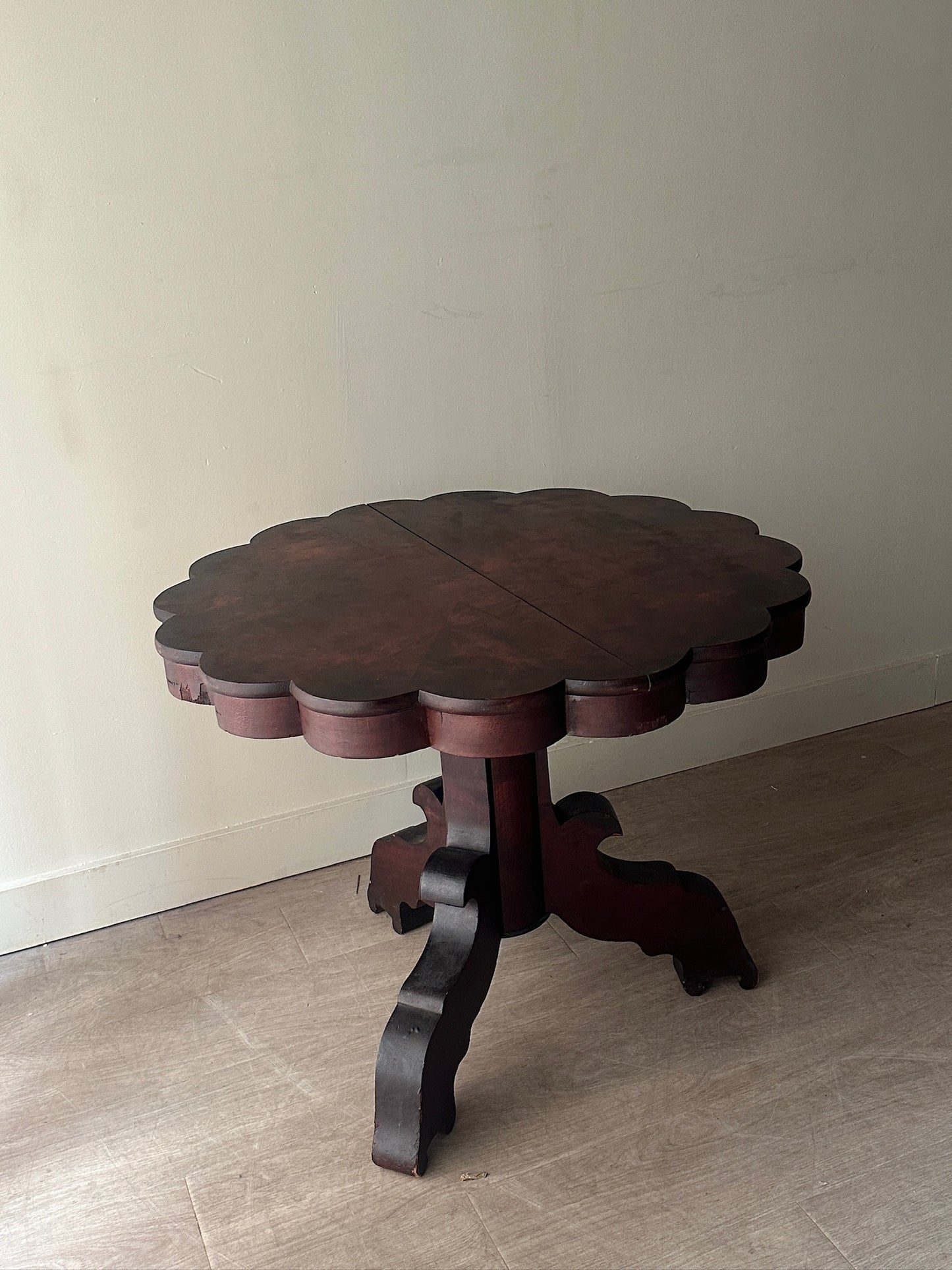 Scalloped mahogany table