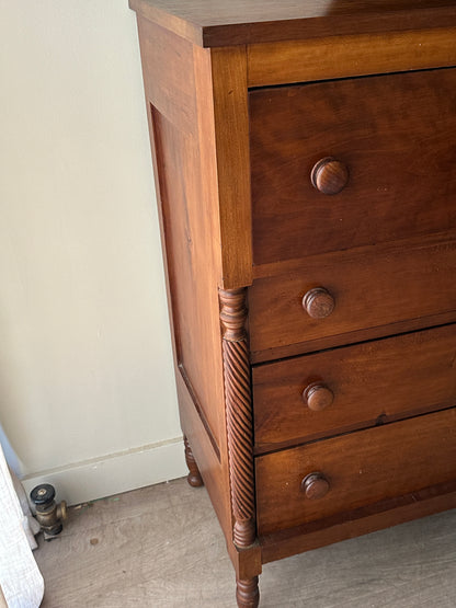 Pine empire dresser