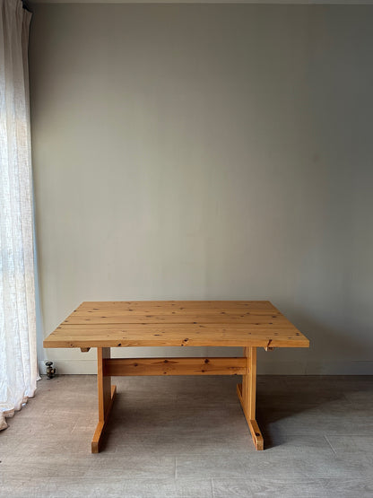Thorso pine extending dining table