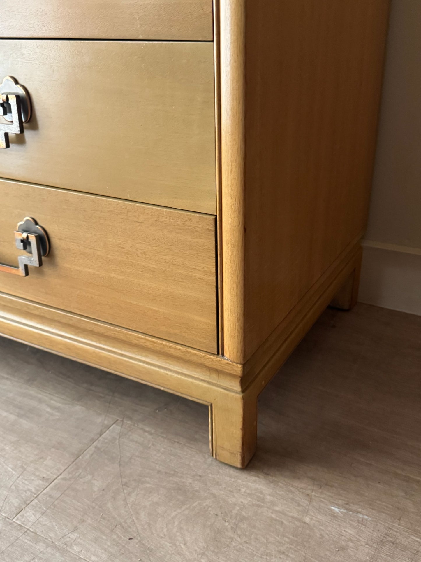 Regency 8 drawer dresser