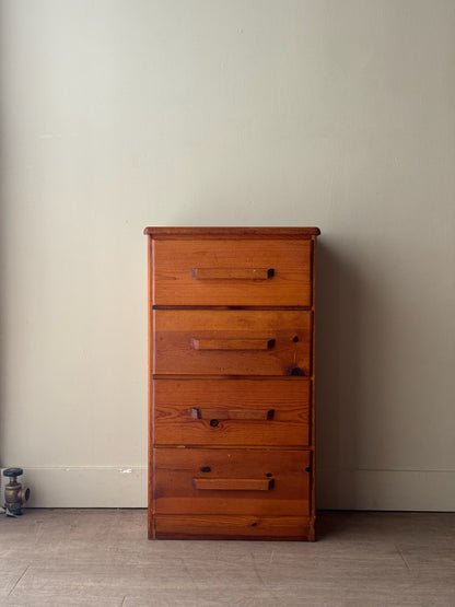 Small 4 drawer pine dresser