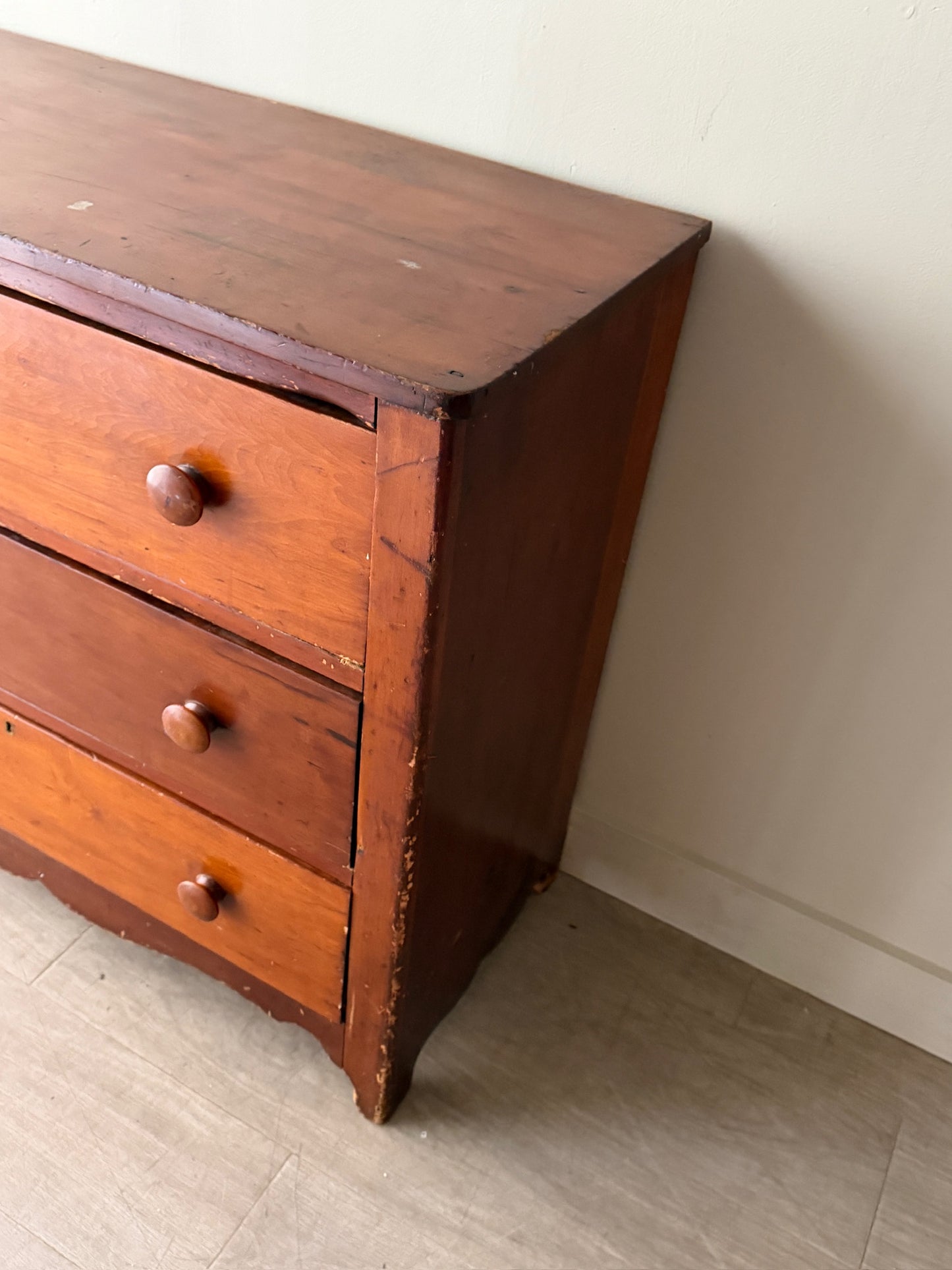 Pine 3 drawer dresser