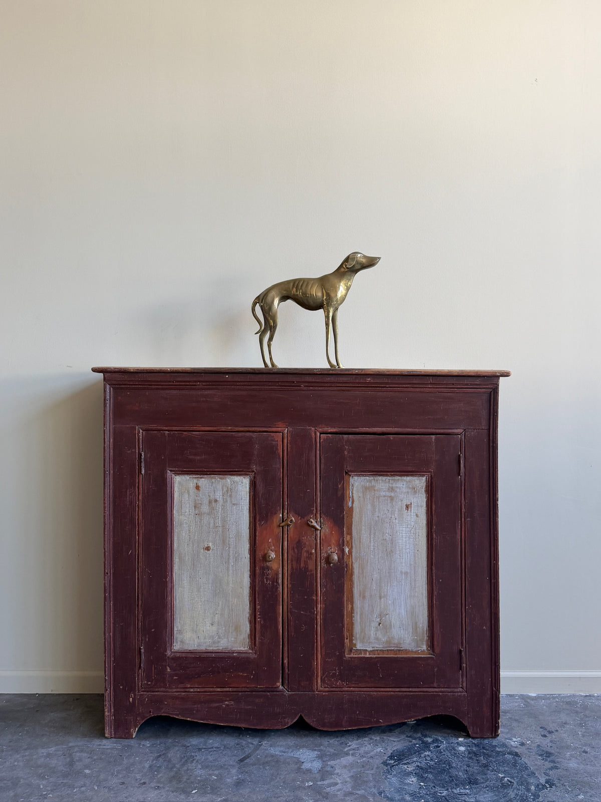 Pennsylvania Federal painted pine cupboard