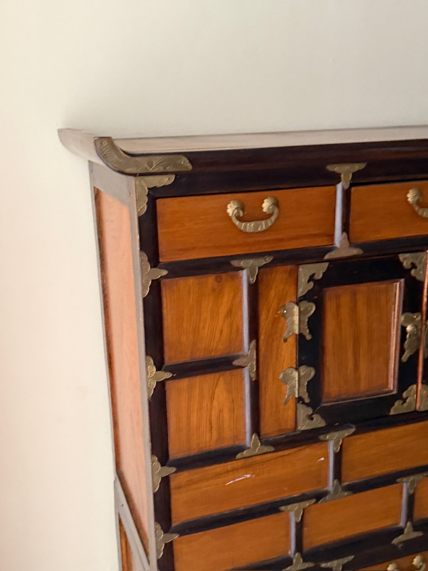 Korean elmwood two piece tansu chest