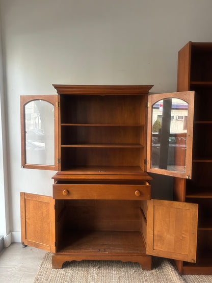 Maple hutch