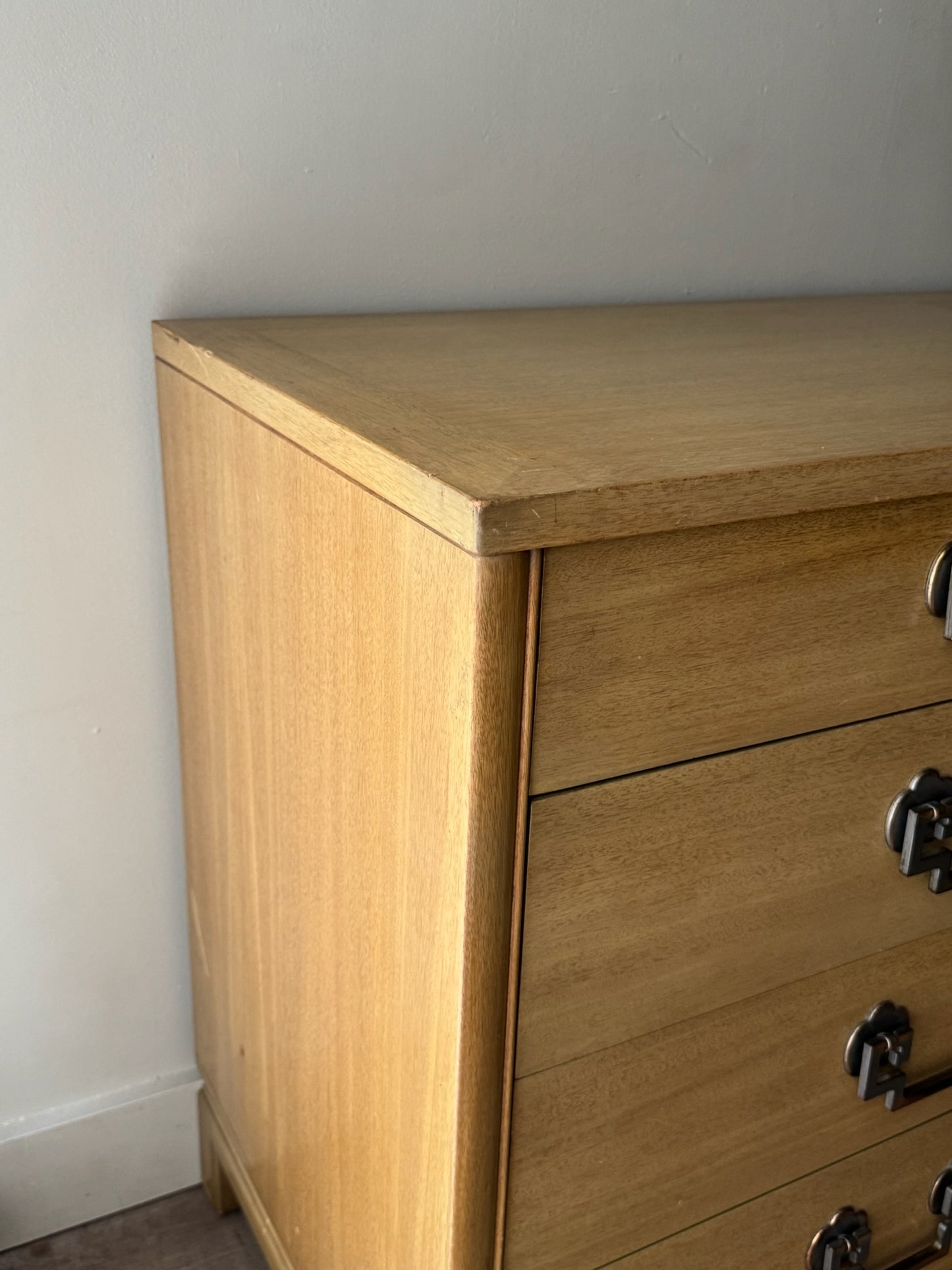Regency 8 drawer dresser