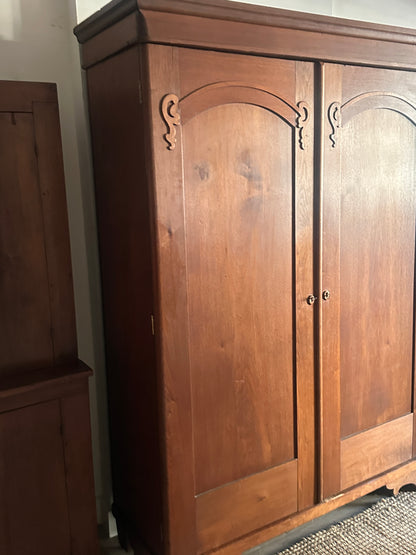 Pine wardrobe/cabinet