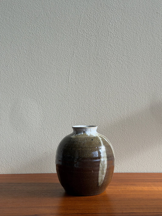 Southern stoneware vase