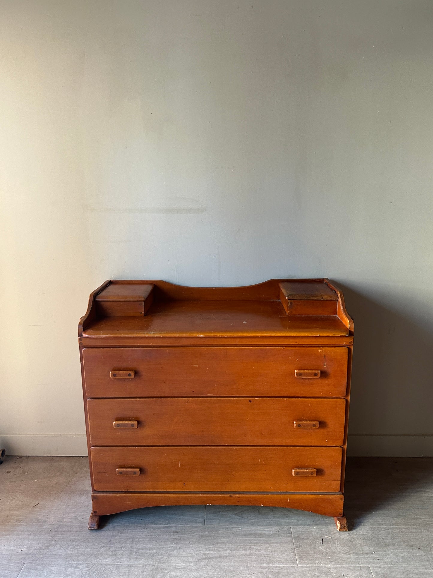 Maple dresser