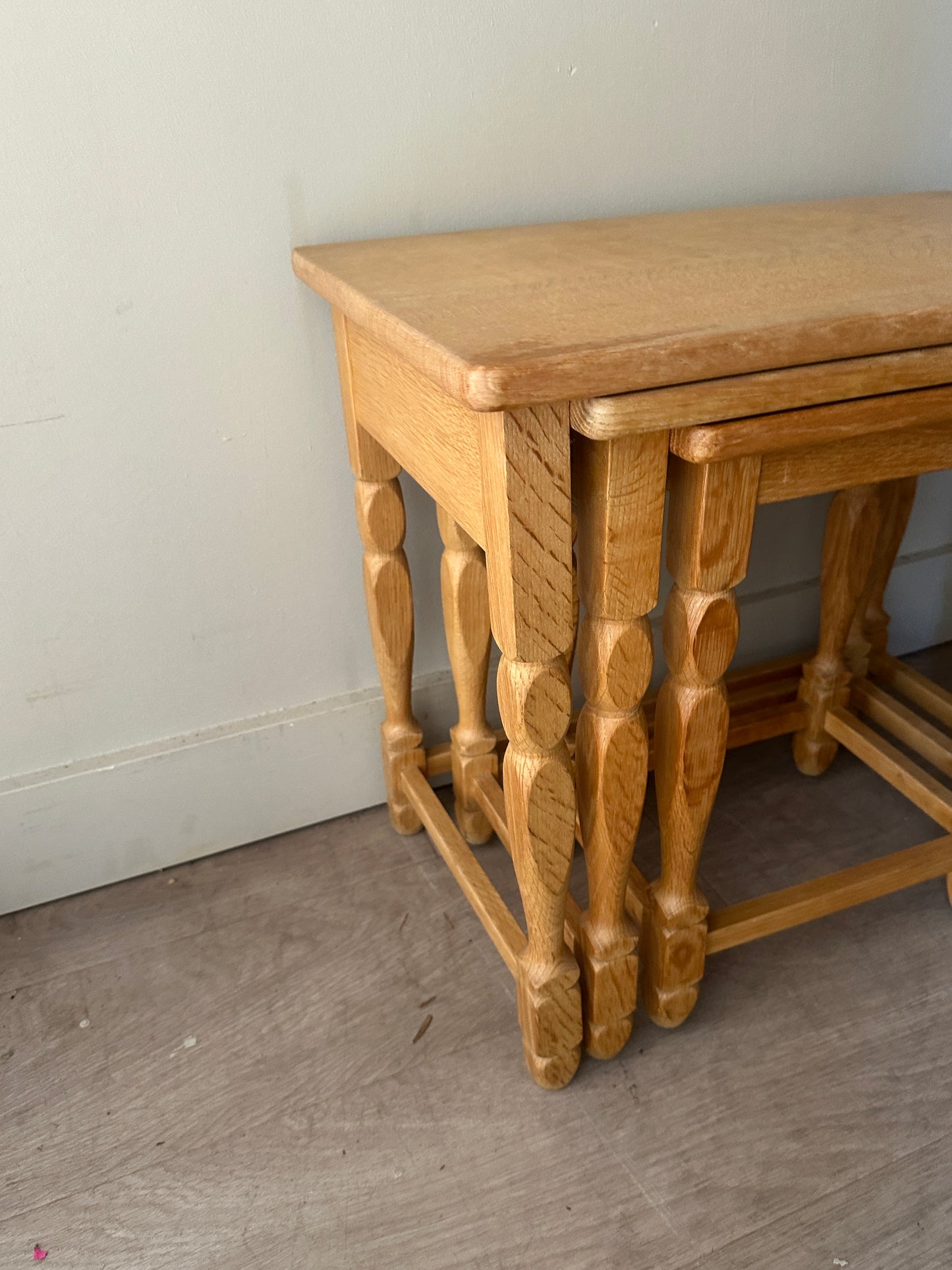 White oak nesting tables