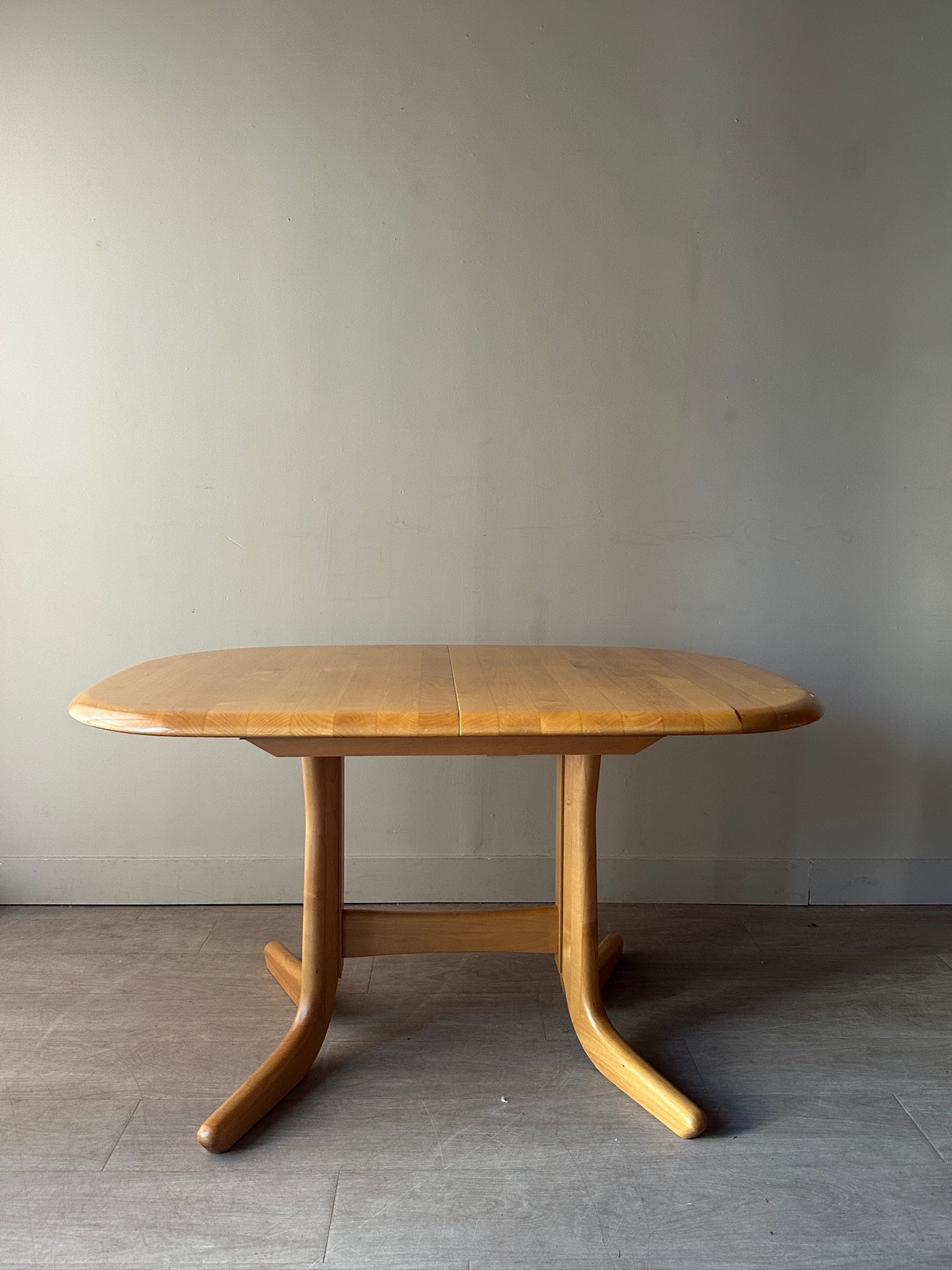 Rainer Daumiller extendable dining table