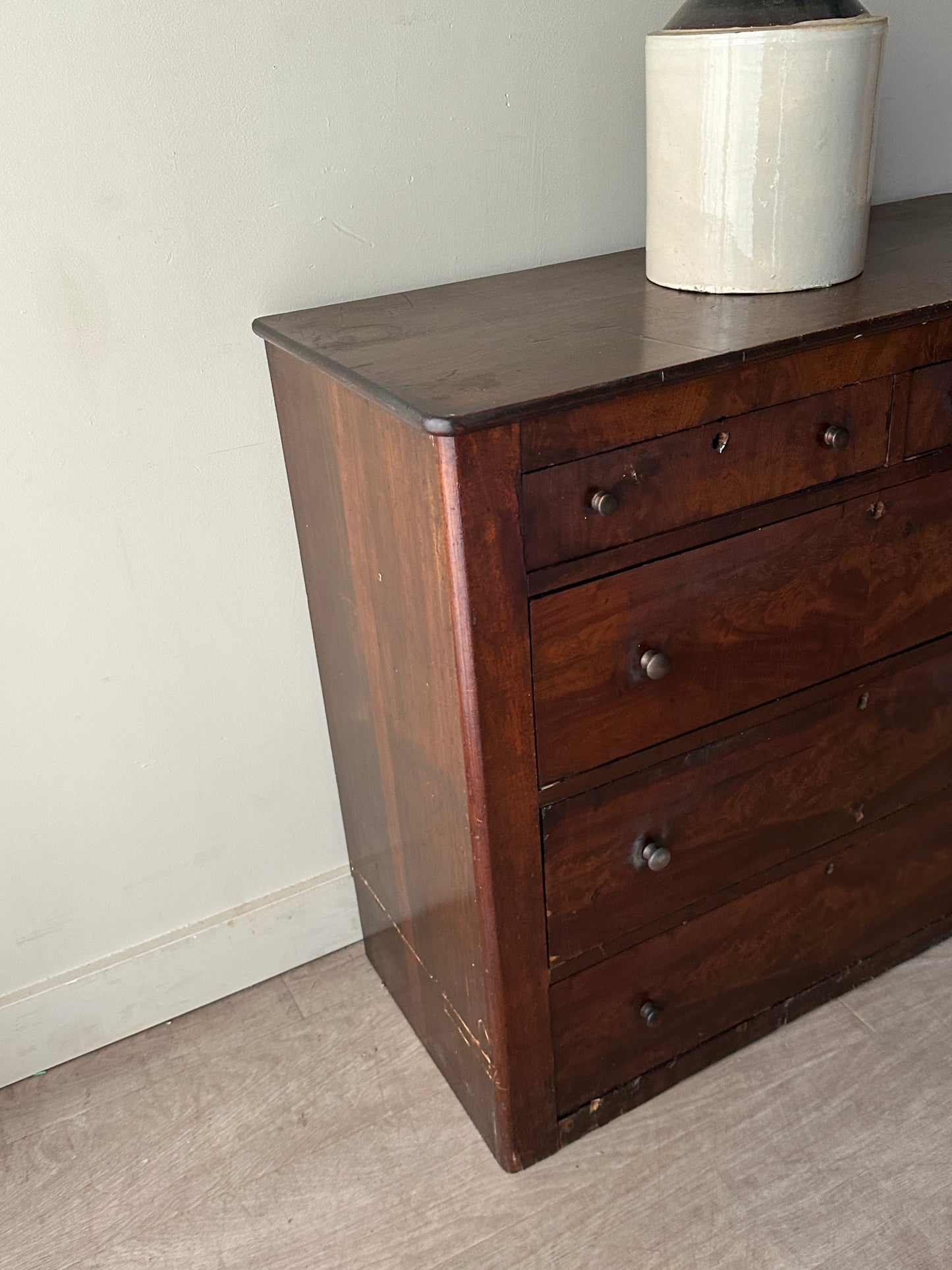 Dark pine 5 drawer dresser