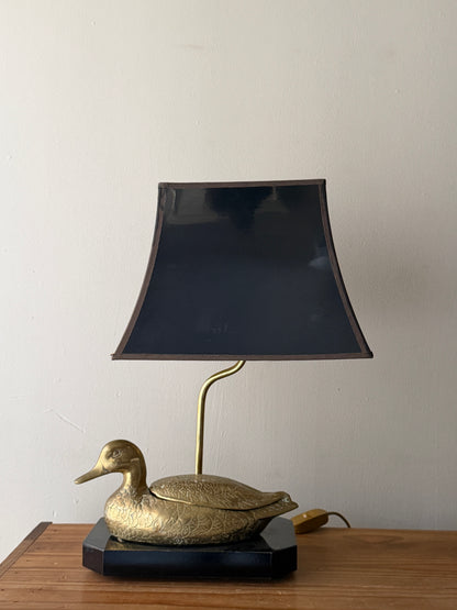 Brass duck table lamp