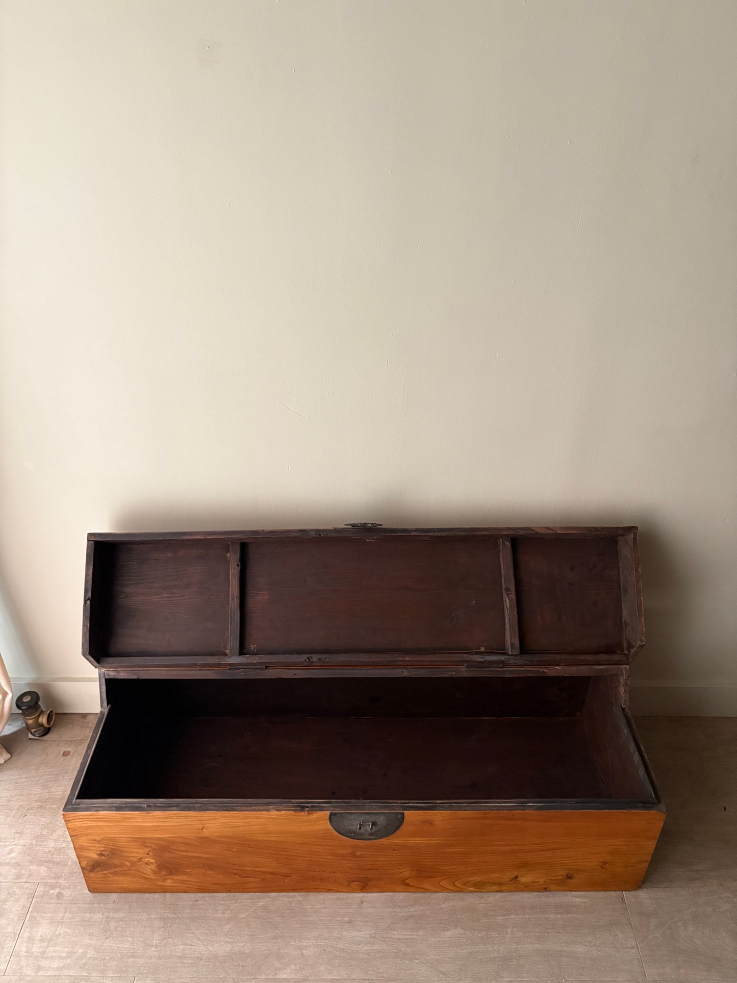 Elmwood chest