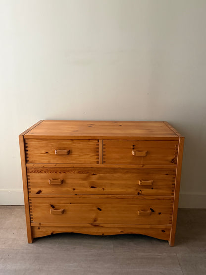 Domino Mobler Danish pine dresser