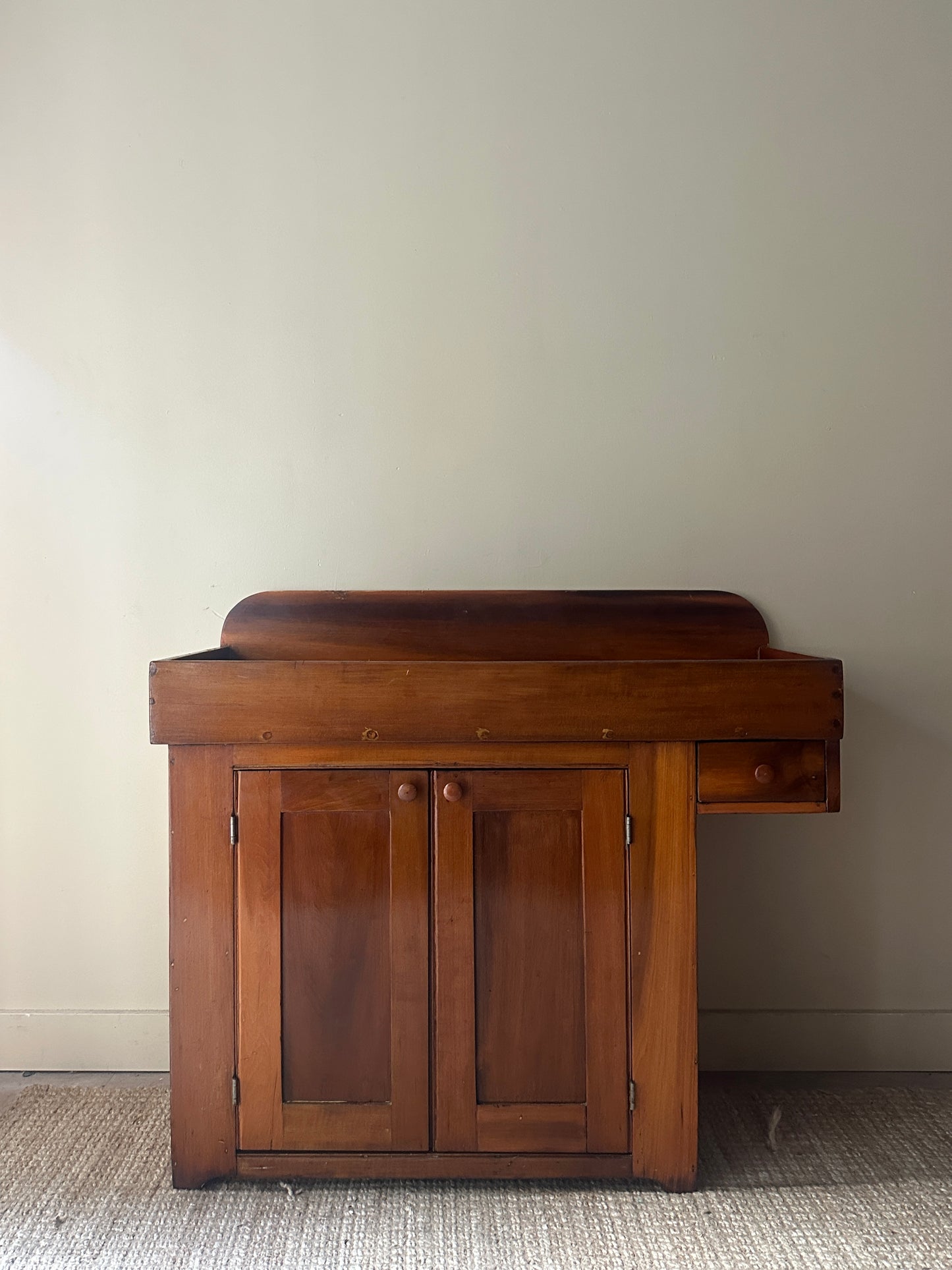Pine dry sink