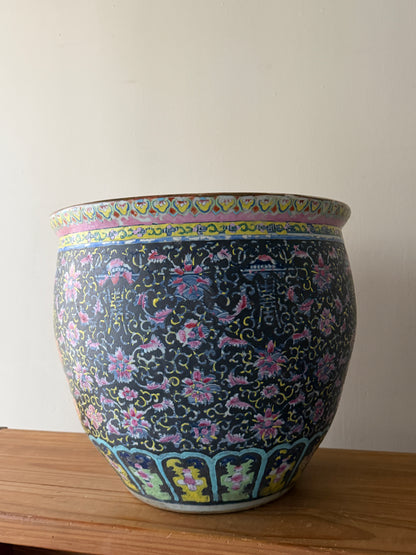 Large ceramic pot