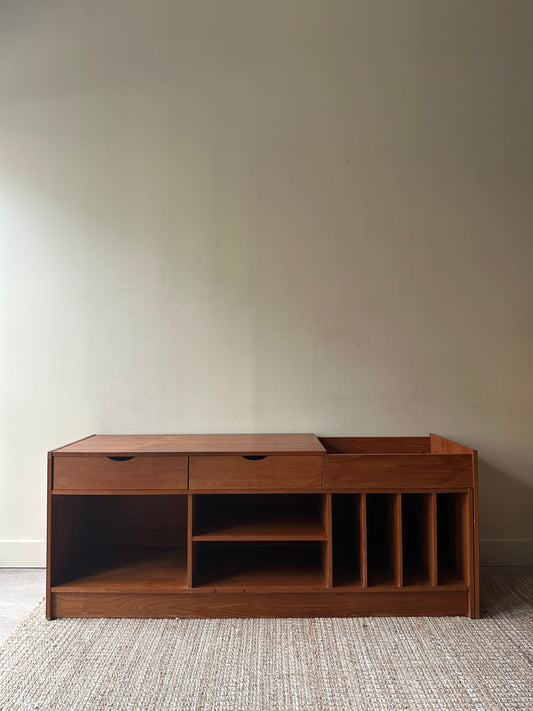 Teak extendable record console